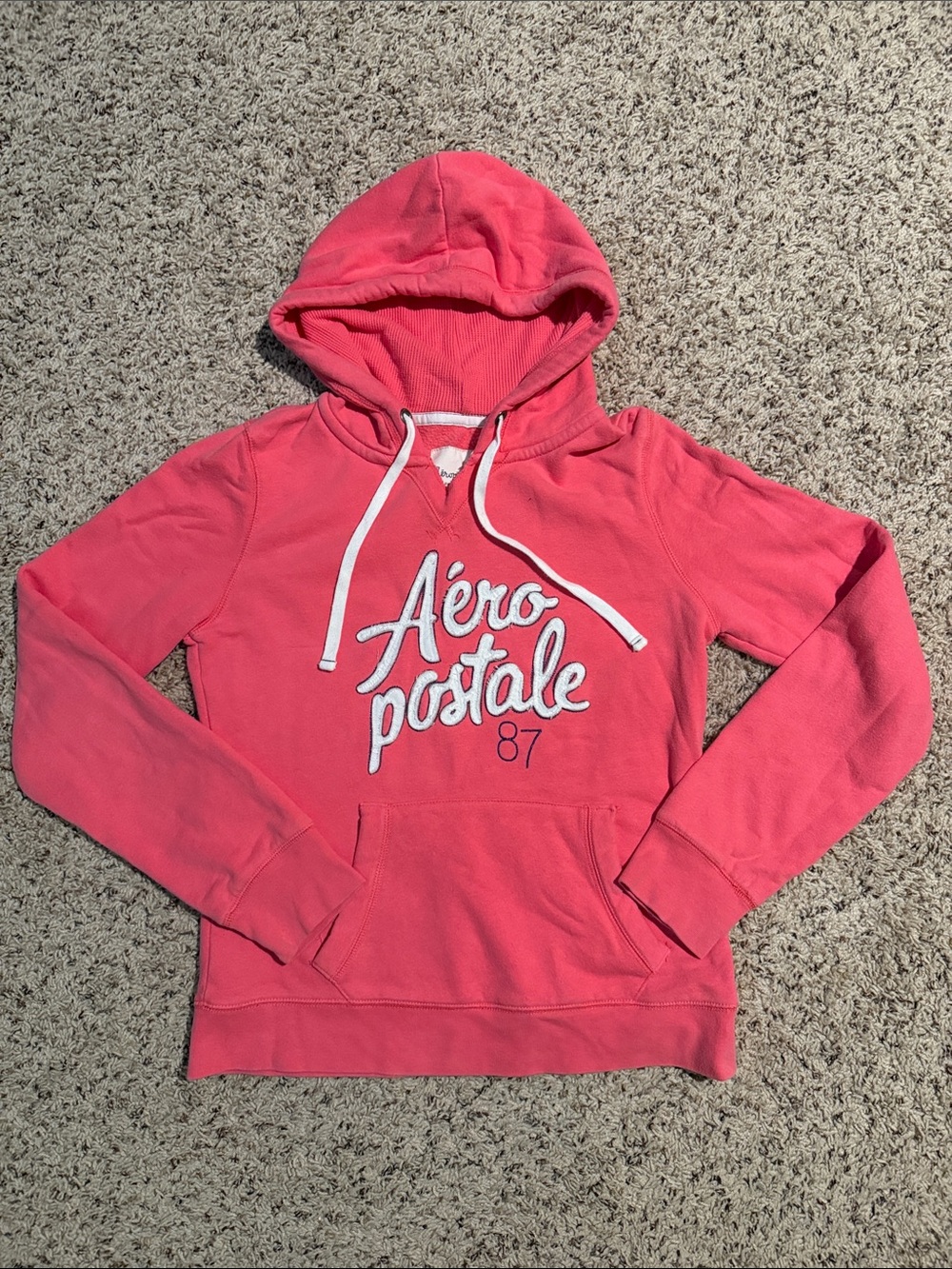 Y2K Aeropostale size XL (runs small) kangaroo pocket hoodie